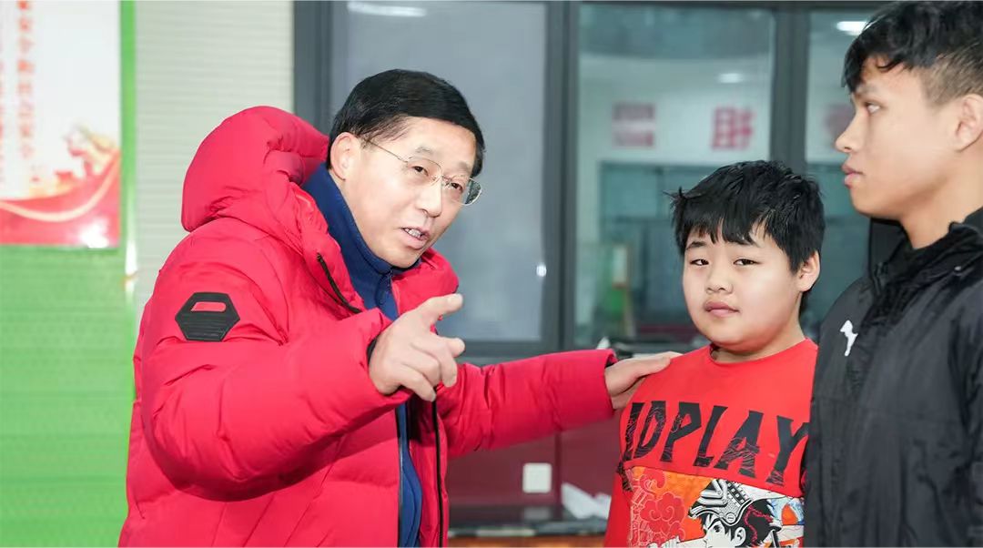 这些篮球传