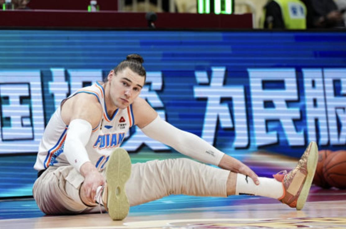 友防守站位